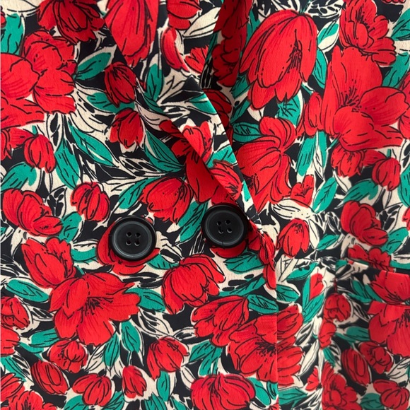 Molly Bracken Vibrant Red and Green Floral Jacket - Picture 3 of 6